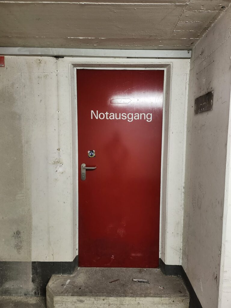 Alte Tür lackieren in München